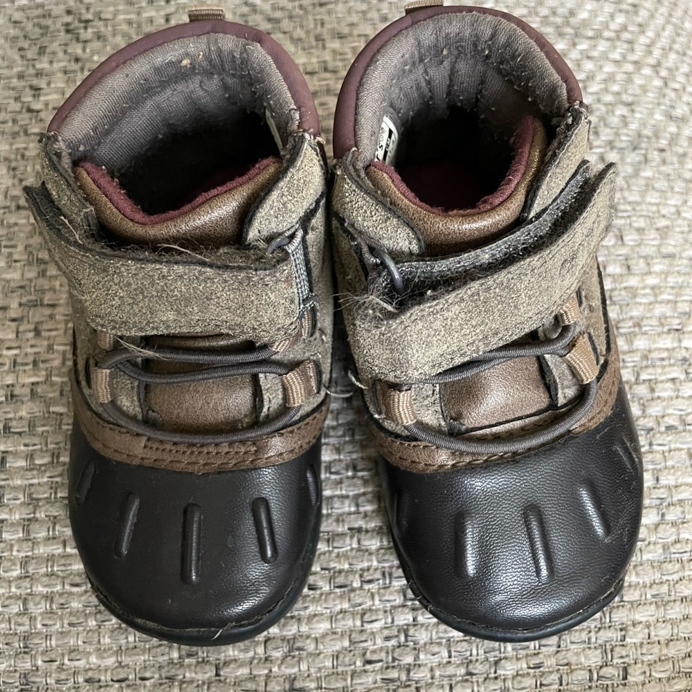 Carters boots